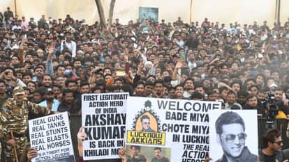 Amar Ujala Dialogue: Akshay Kumar-Tiger Shroff performed stunts in the air in front of thousands of people