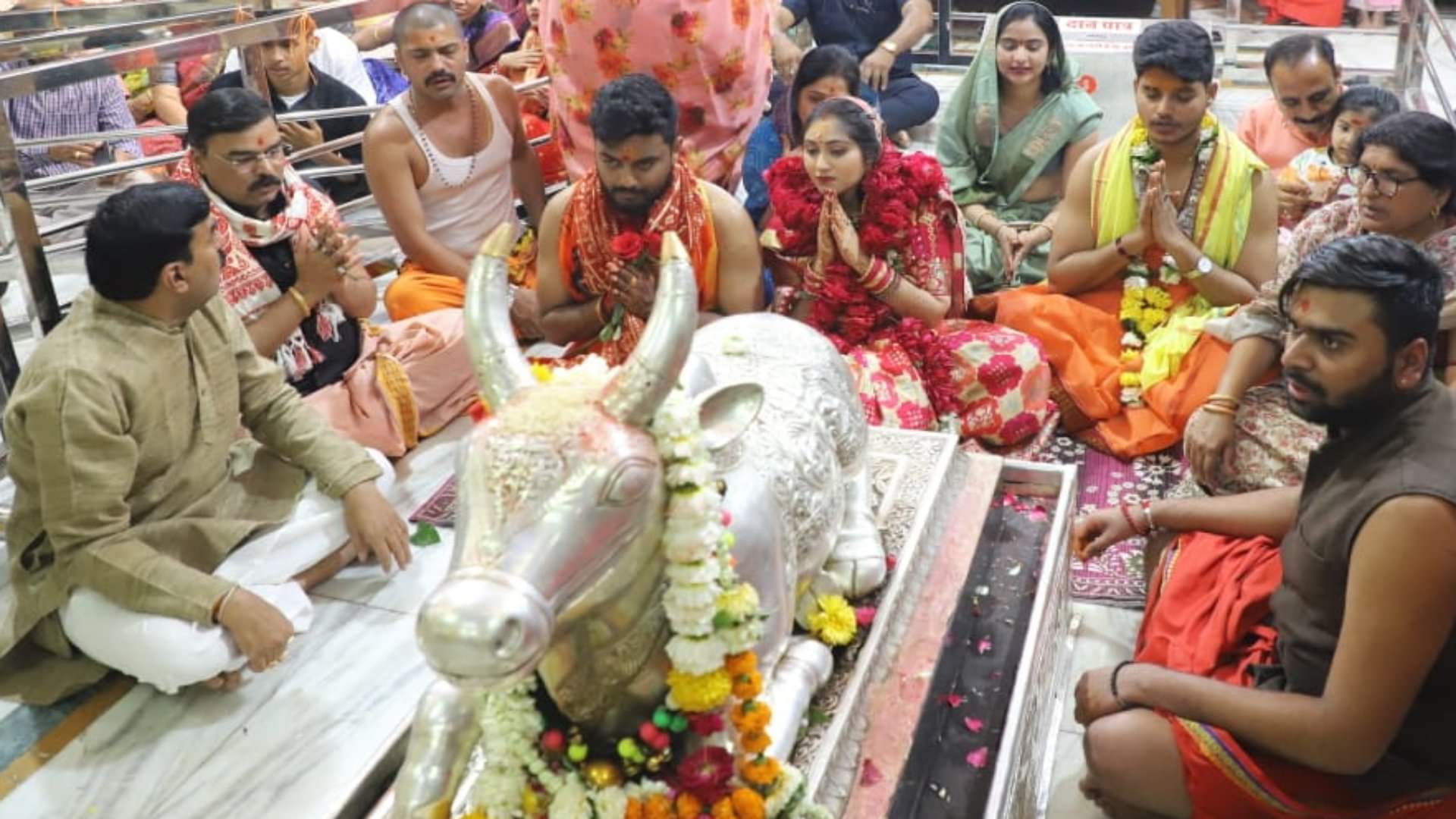 CM Mohan Yadav's son and daughter-in-law visited Mahakal; Started married life with blessings of Mahadev