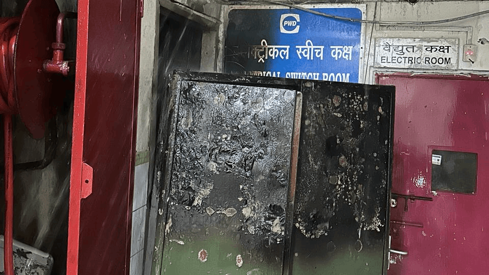 Fire breaks out in Delhi LNJP hospital