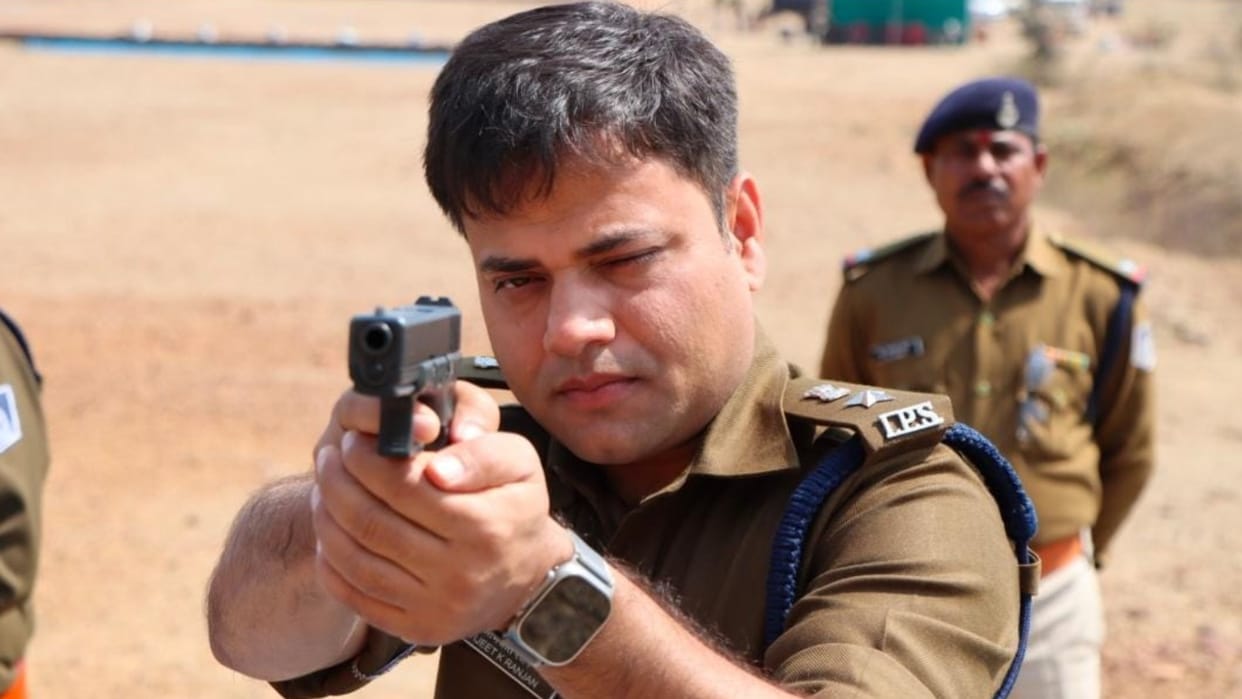 MP News: Katni SP fired 10 out of 10 bullets, video went viral in the name of Singham