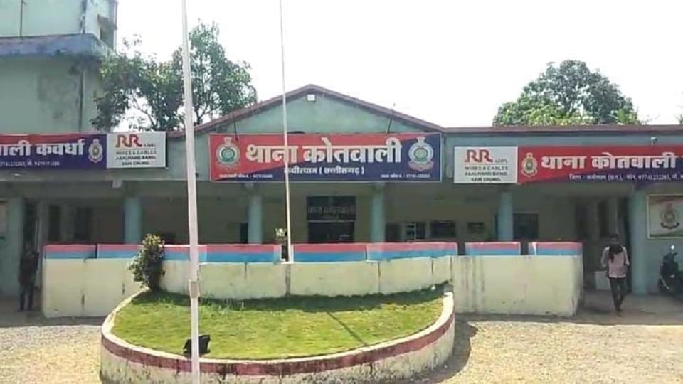 Accused of molestation jumped from first floor of court in Kabirdham