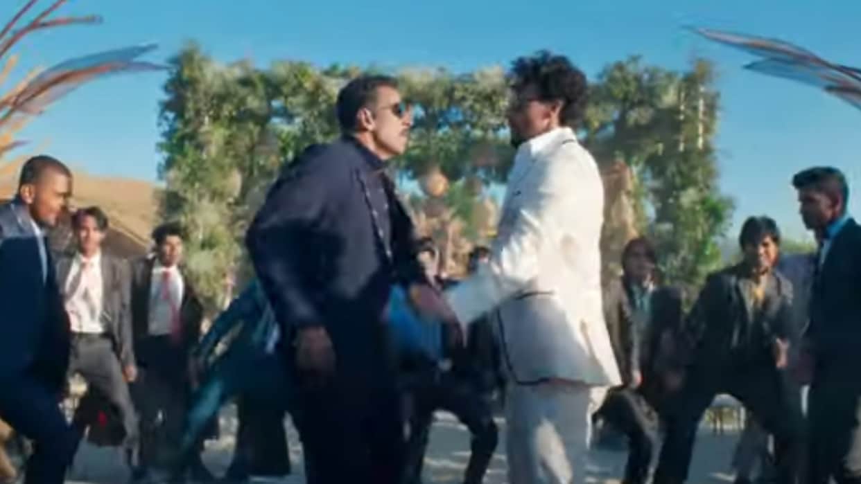 Bade Miyan Chote Miyan Akshay Kumar and Tiger Shroff set the dance floor ablaze in Mast Malang Jhoom song