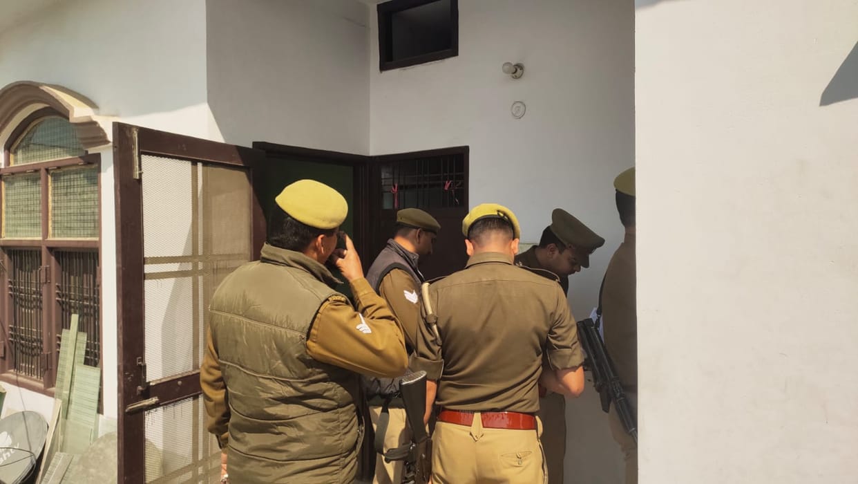 A lady murdered his husband in Indira Nagar in Lucknow.