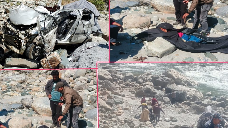 Uttarakhand News Alto Car Accident Himachal Pradesh Six People Died during going to Mahasu Temple Photos