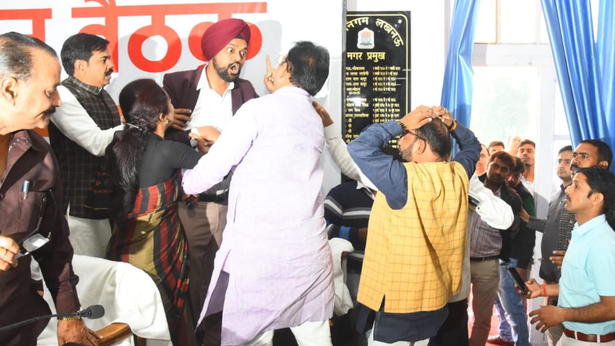 Ruckus in Lucknow Nagar Nigam over BJP corporator's comment.