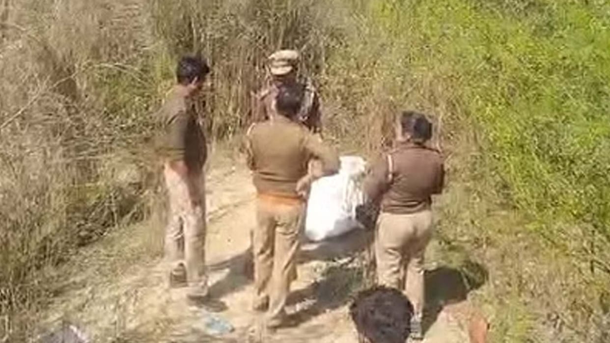 Hardoi, Brother brutally murdered his sister