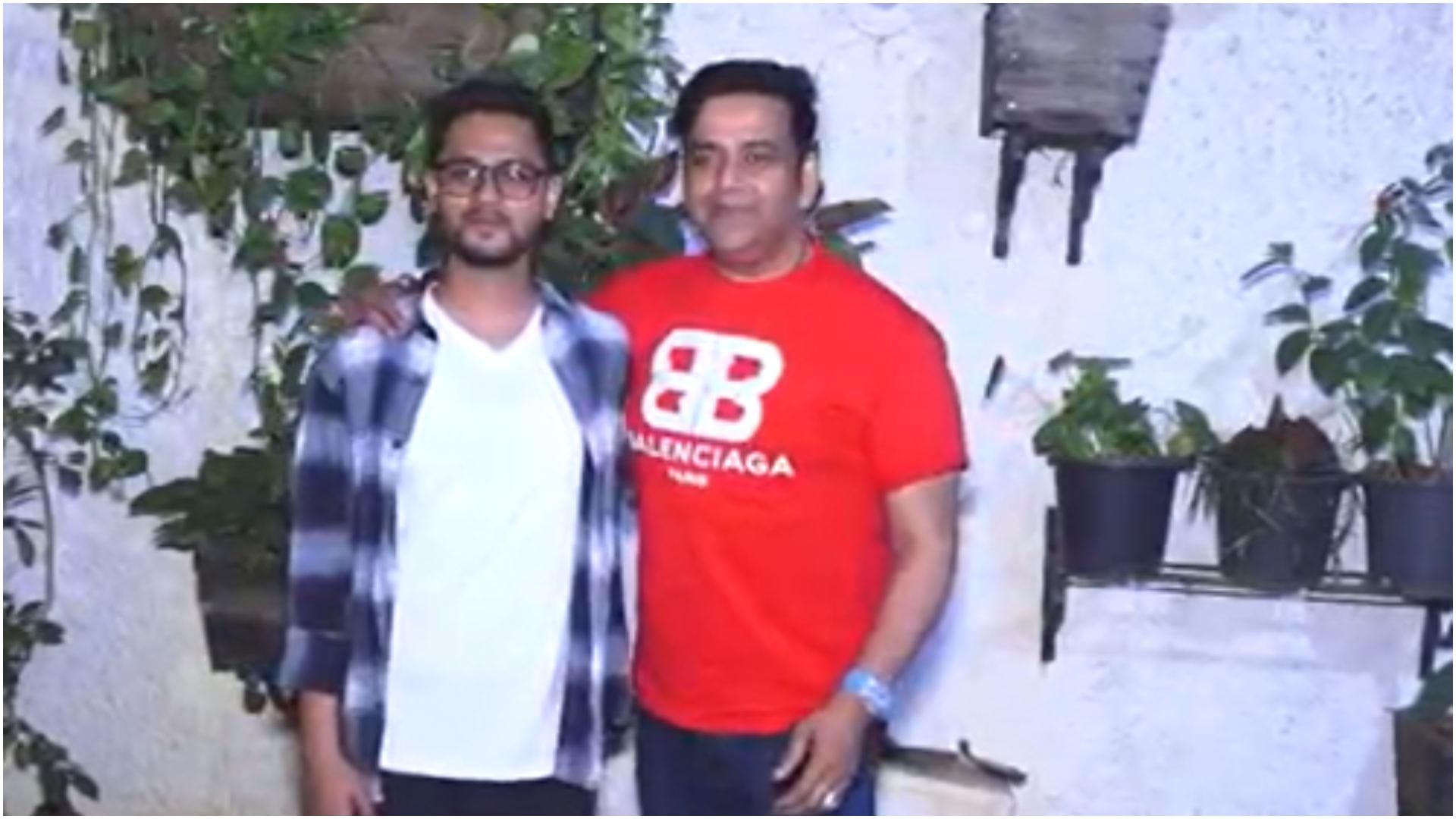 red carpet premiere of netflix upcoming series maamla legal hai Ravi Kishan Naila Grewal Nidhi Bisht