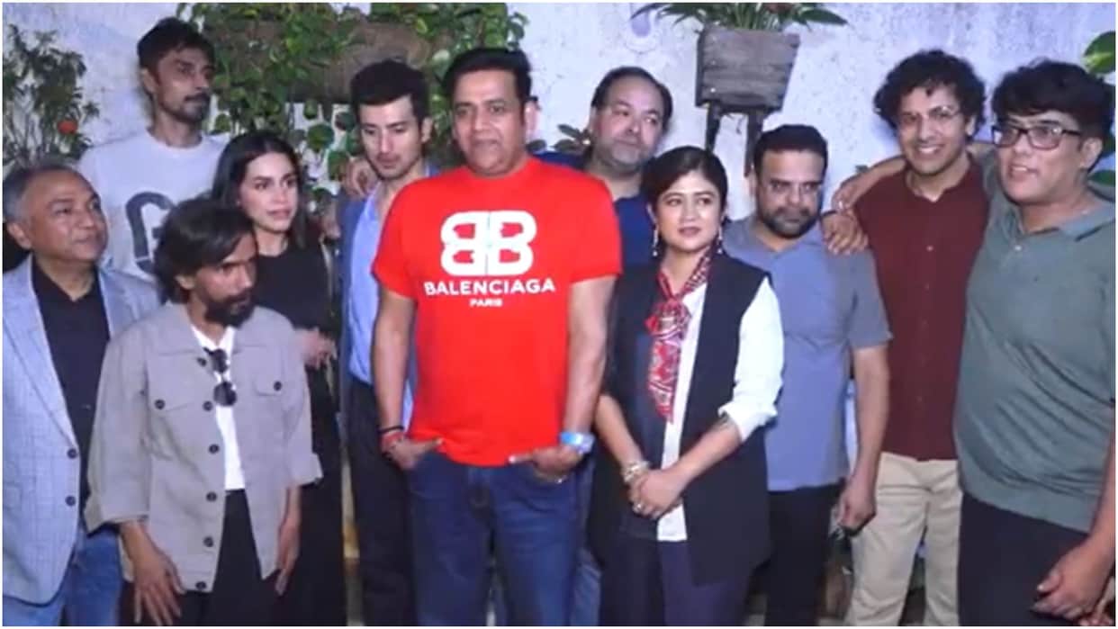 red carpet premiere of netflix upcoming series maamla legal hai Ravi Kishan Naila Grewal Nidhi Bisht