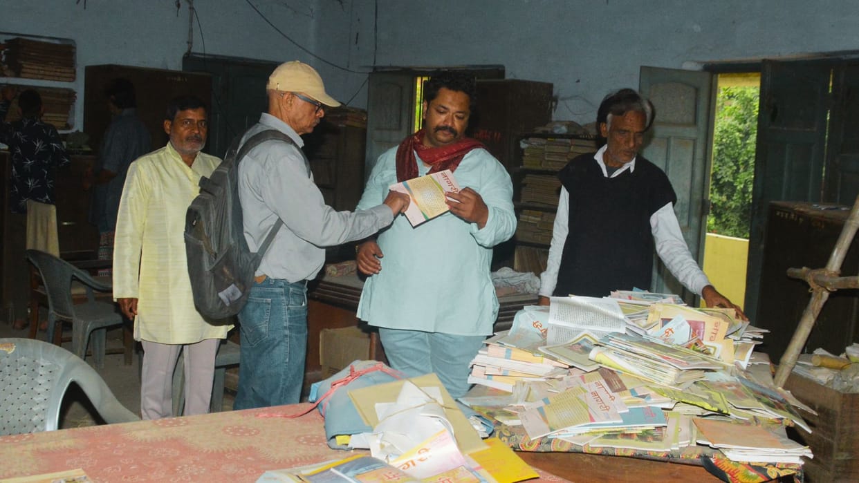 Nagari Pracharini Sabha management books and manuscripts Aryabhasha Library