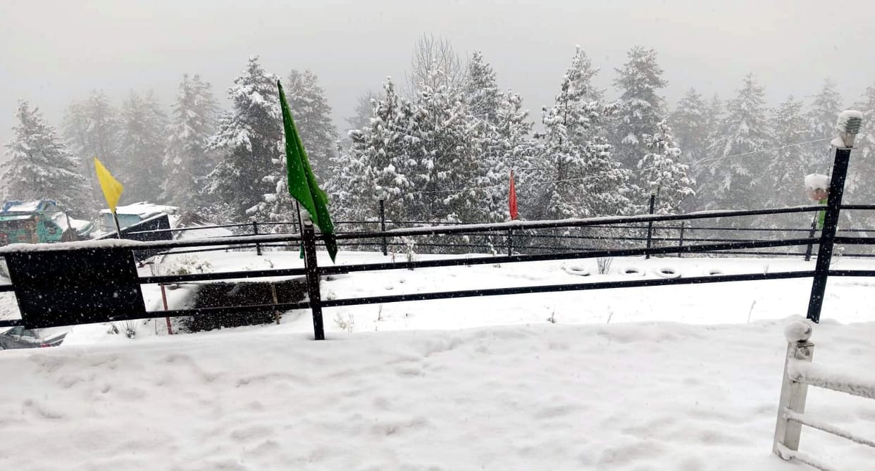 Uttarakhand Weather Beautiful view of Auli seen after Heavy Snowfall Badrinath Highway packed with Snow photos