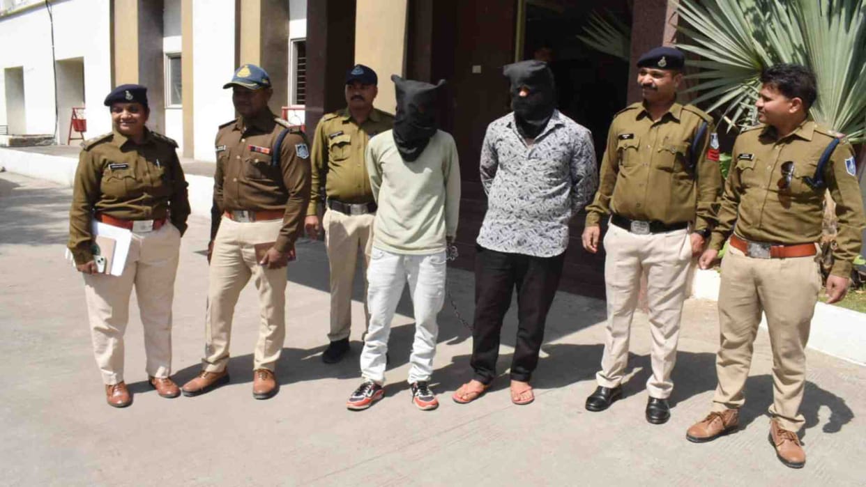 Ujjain Crime: A young man living in the colony had kidnapped an old woman.