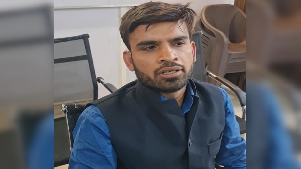 Ghaziabad News Fake IRS arrested during checking