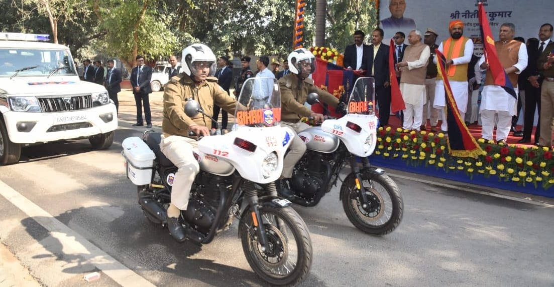 Bihar Police: Police will reach the streets on bikes to help, CM Nitish dispatched 1433 vehicles, dail 112