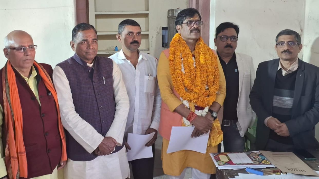 BJP won BCF election in varanasi after 45 years Rakesh chairman and Pramod vice chairman