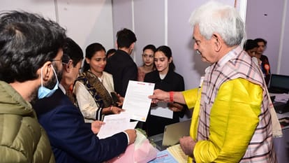 युवा सम्मेलन में दिखा जवां जोश: उपराज्यपाल बोले- नई पीढ़ी सबसे नवीन पारिस्थितिकी तंत्र करेगी विकसित LG Manoj Sinha inaugurates JK Youth Conclave 2024 and Inspire GenZ Season 2