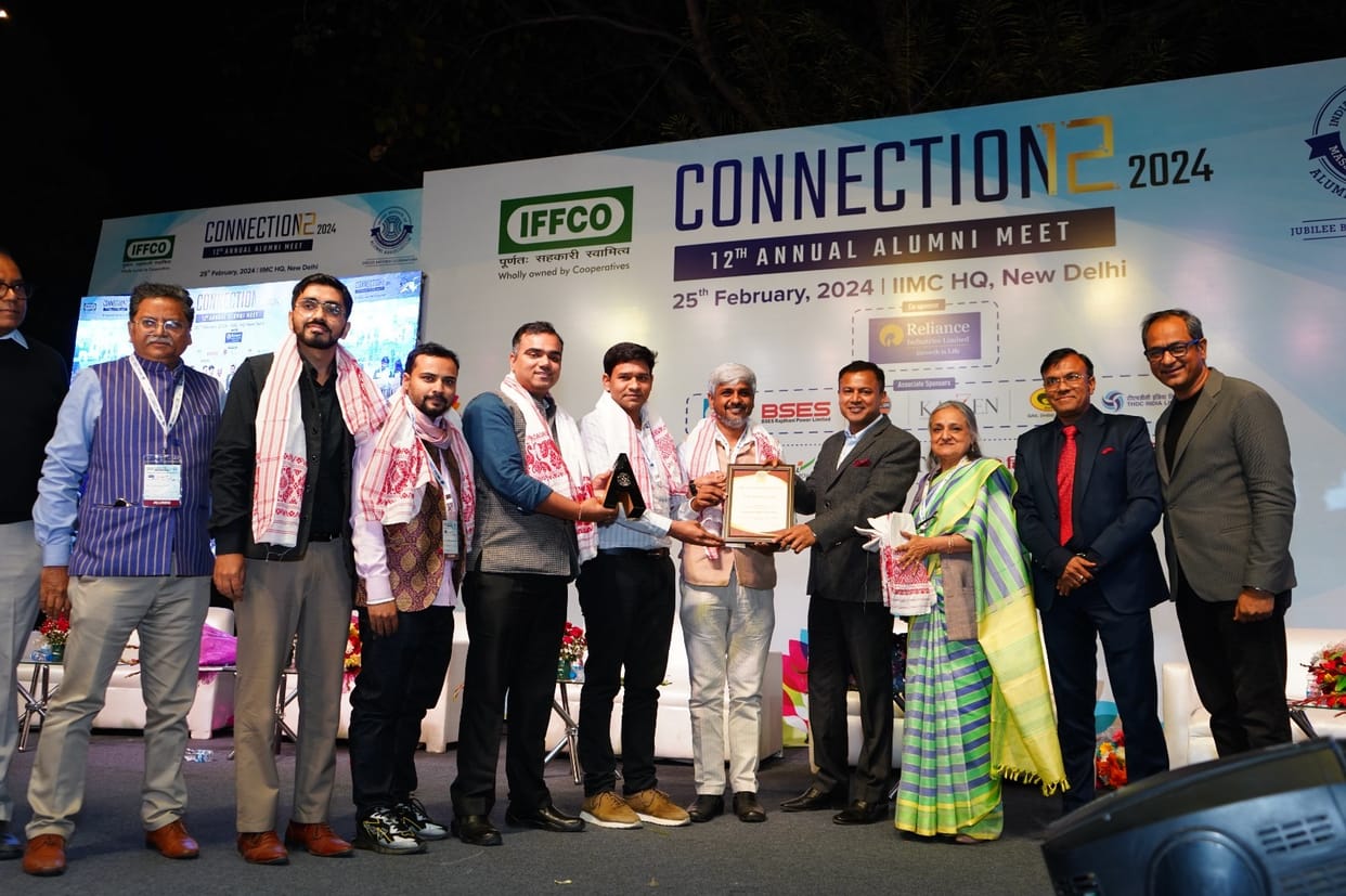 Manendra Misra honoured IIMC in Delhi.