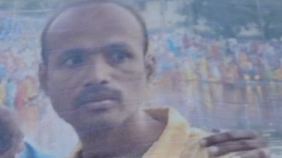 Police buried the dead body of a Hindu youth as a Muslim