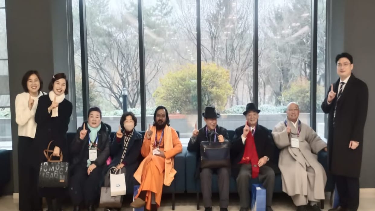 Sarvdharma Sabha South Korea Mahamandaleshwar Shaileshanand says Sanatan Dharma is root of all sects of world