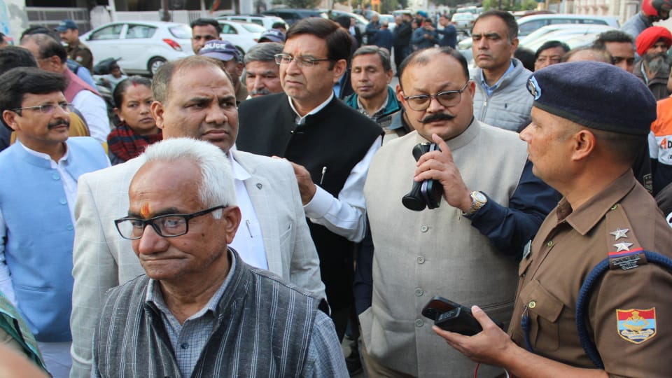 Dehradun News minor Girl Dead Body found in flat in Race Course Post Mortem Reveals Real Death Cause