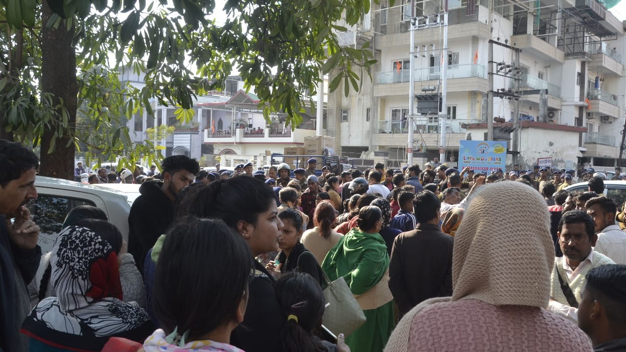 Dehradun News minor Girl Dead Body found in flat in Race Course Post Mortem Reveals Real Death Cause