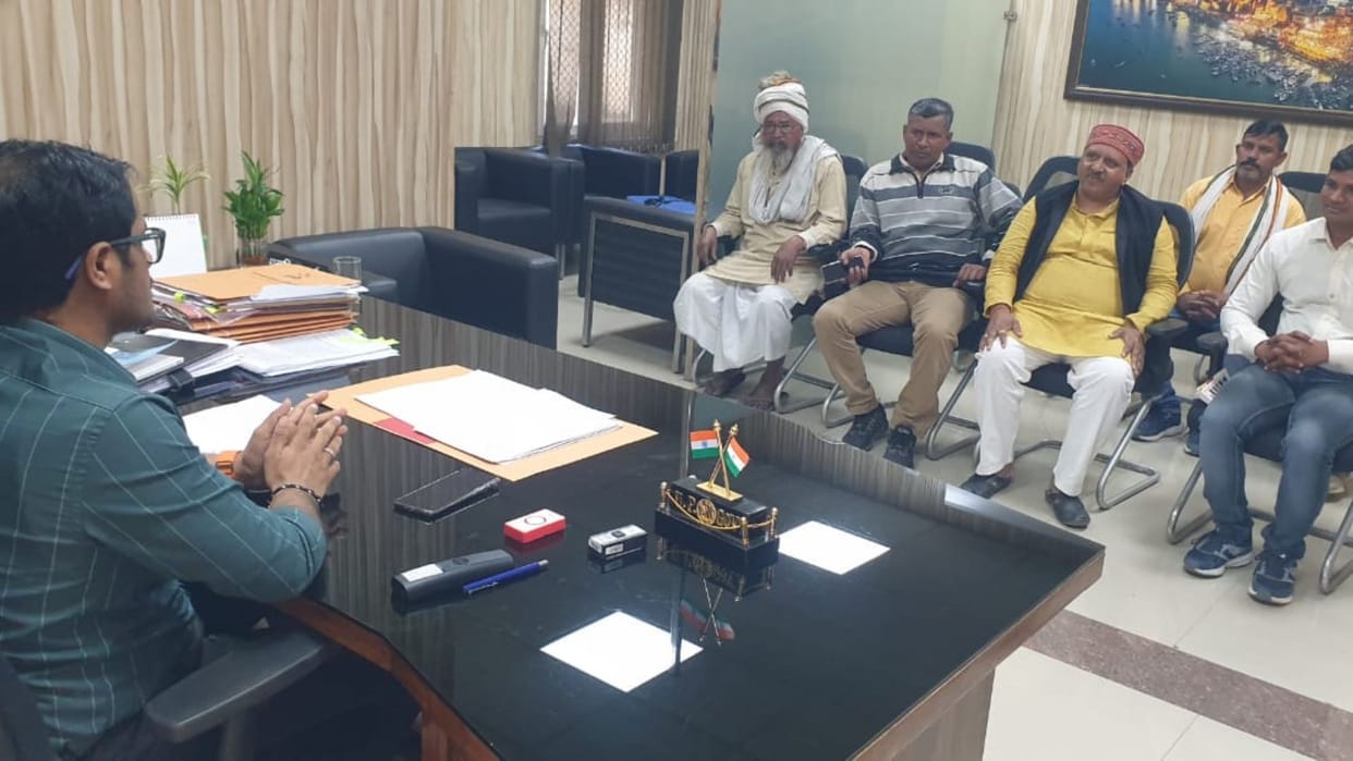 farmer and VDA Vice President meet on Transport nagar yojna
