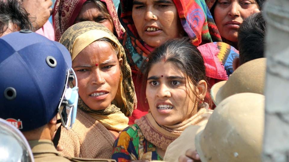 Rampur Silaibara: Mother sat with son dead body in her lap for seven hours, last rites performed amid uproar