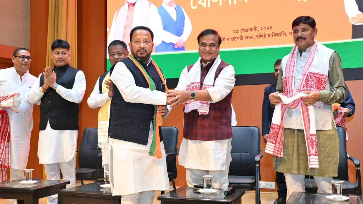 Ex-AICC secretary joins BJP,  Himanta Biswa Sarma calls it 'landmark day'