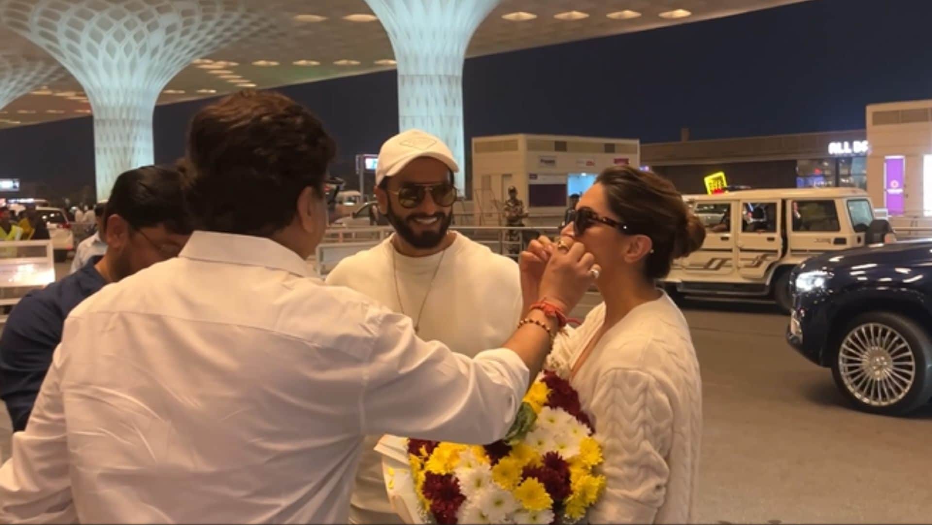 DEEPIKA PADUKONE RANVEER SINGH FLYING TO JAMNAGAR FOR PRE WEDDING FUNCTION OF ANANT AMBANI RADHIKA MERCHANT