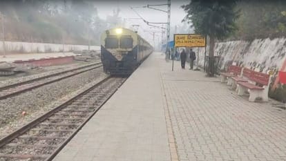 Una Train: 4 मार्च से चलेगी ऊना-हरिद्वार ट्रेन, केंद्रीय मंत्री अनुराग ठाकुर दिखाएंगे हरीझंडी Una Haridwar train will run from March 4, Union Minister Anurag Thakur will flag off