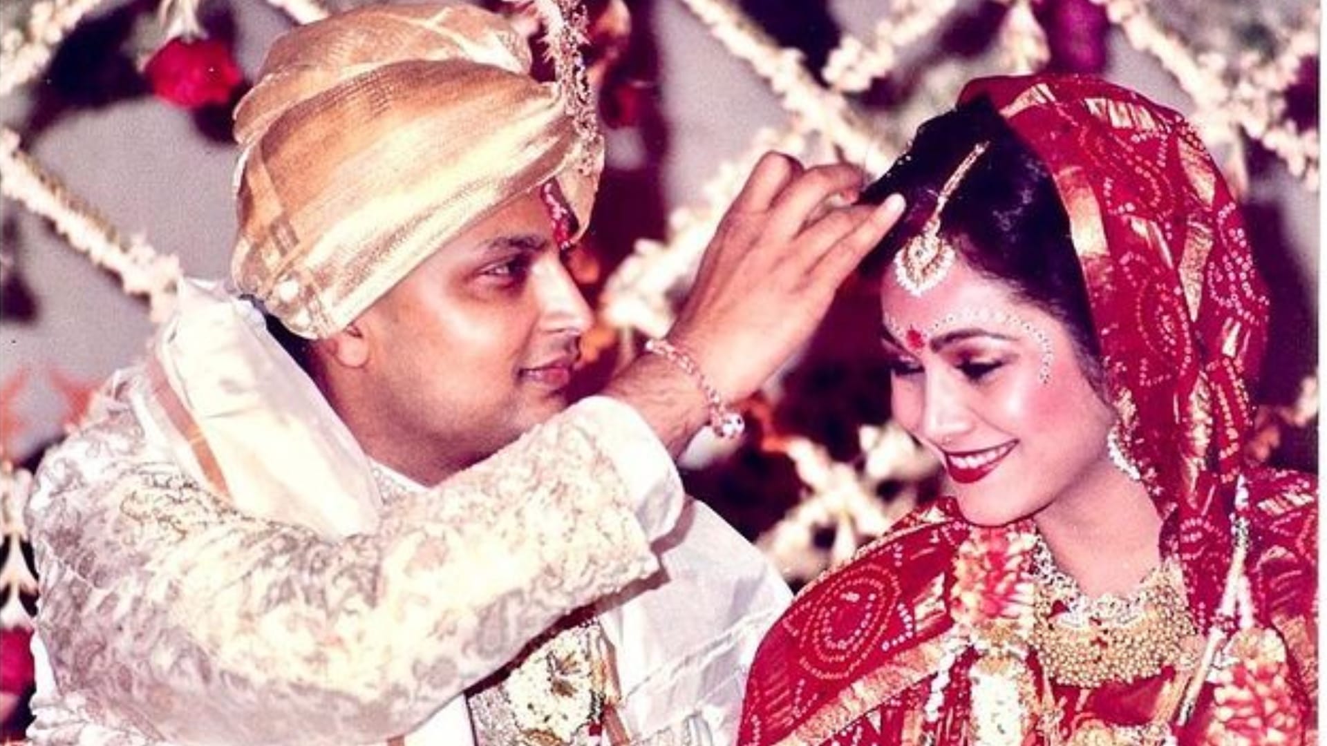 Anant ambani Radhika Merchant Pre Wedding know his uncle anil ambani and Tina Ambani love story marriage story