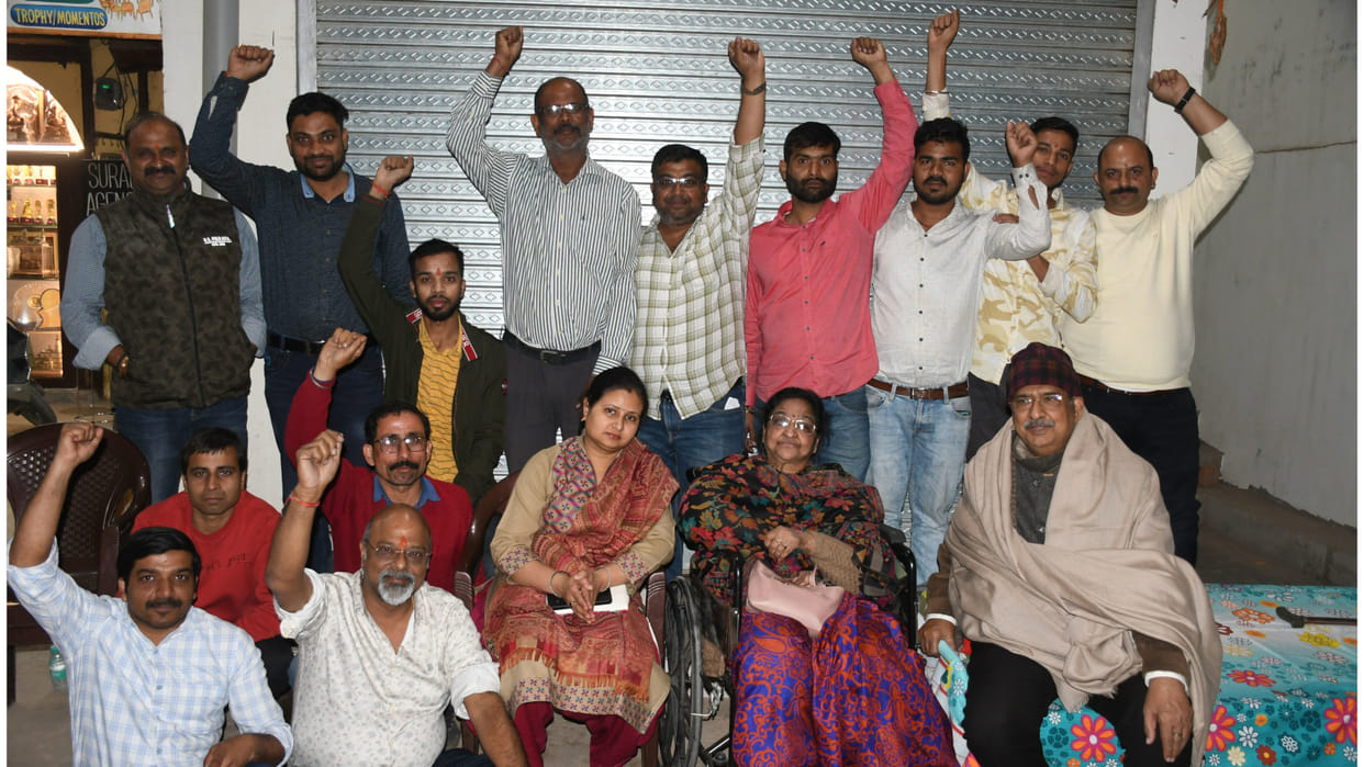 The team that went to vacate the house returned, the condition of the woman on hunger strike deteriorated.