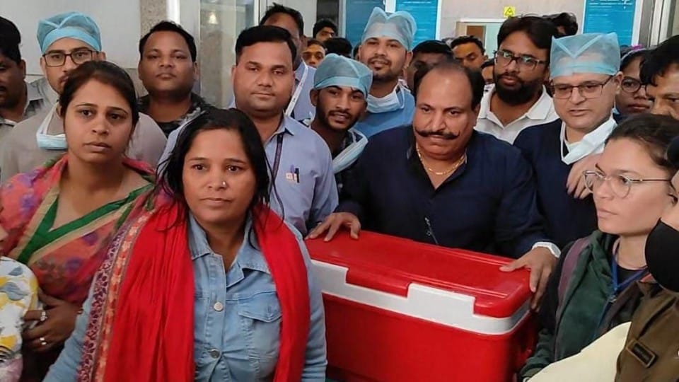 dewang joshi ayodhya ram mandir road accident and organ donation rashmi joshi