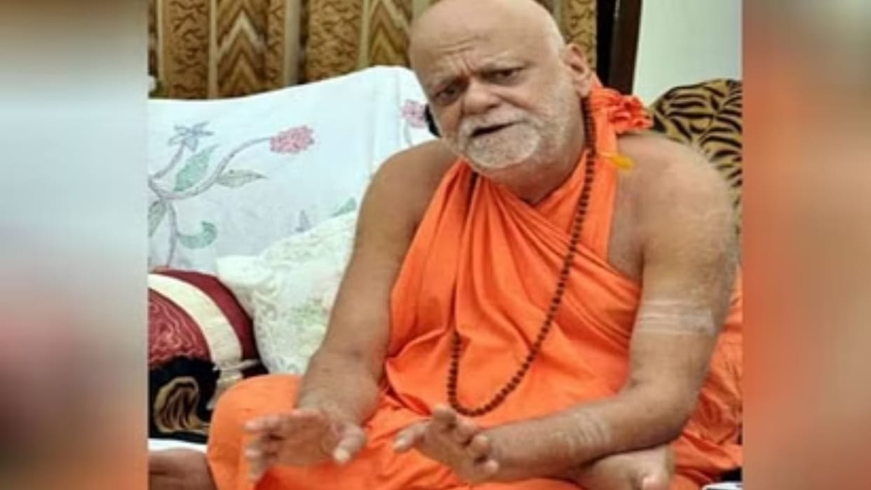 CG: Shankaracharya Nischalanand Saraswati said - livelihood should be for life, not life for livelihood