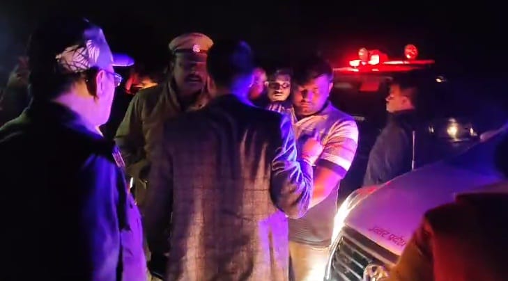 Kanpur Dehat, Firing in Shivrabhavan regarding mining, Minister of State reached the spot, former MP said Poli