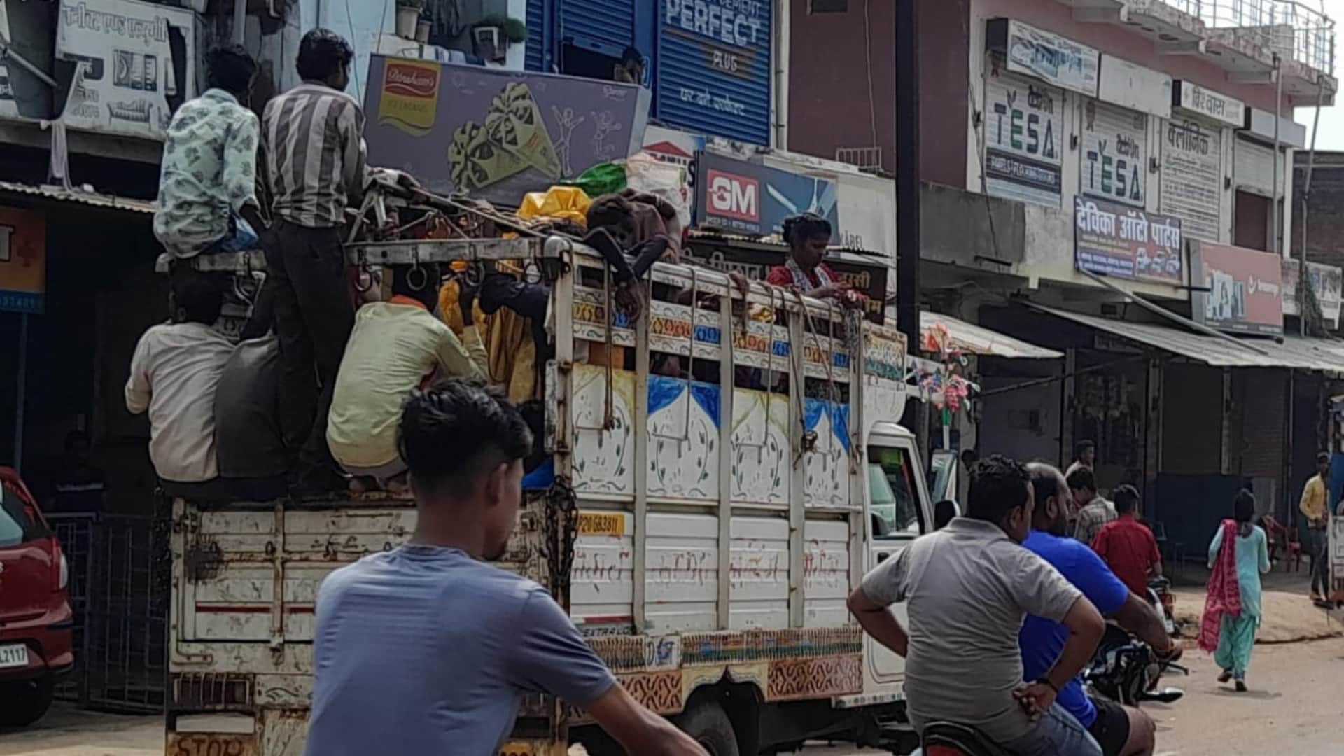 People of Damoh risk their lives to work as laborers