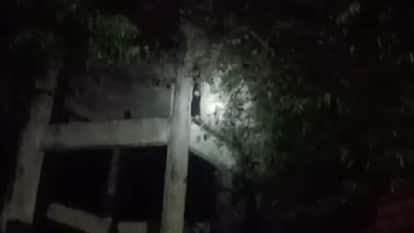 पानी की टंकी पर चढ़ी महिला