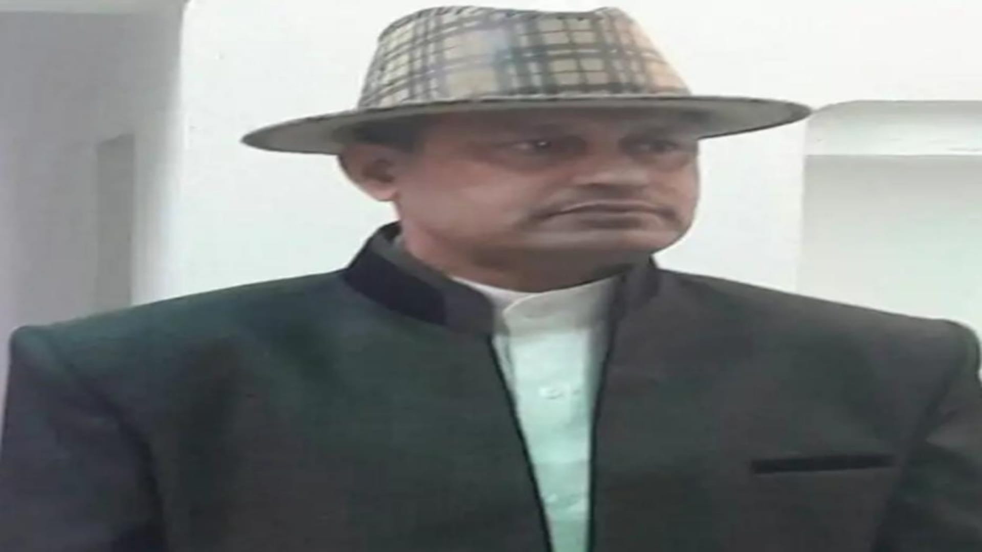 धोलीपाल सरपंच महावीर मूढ़