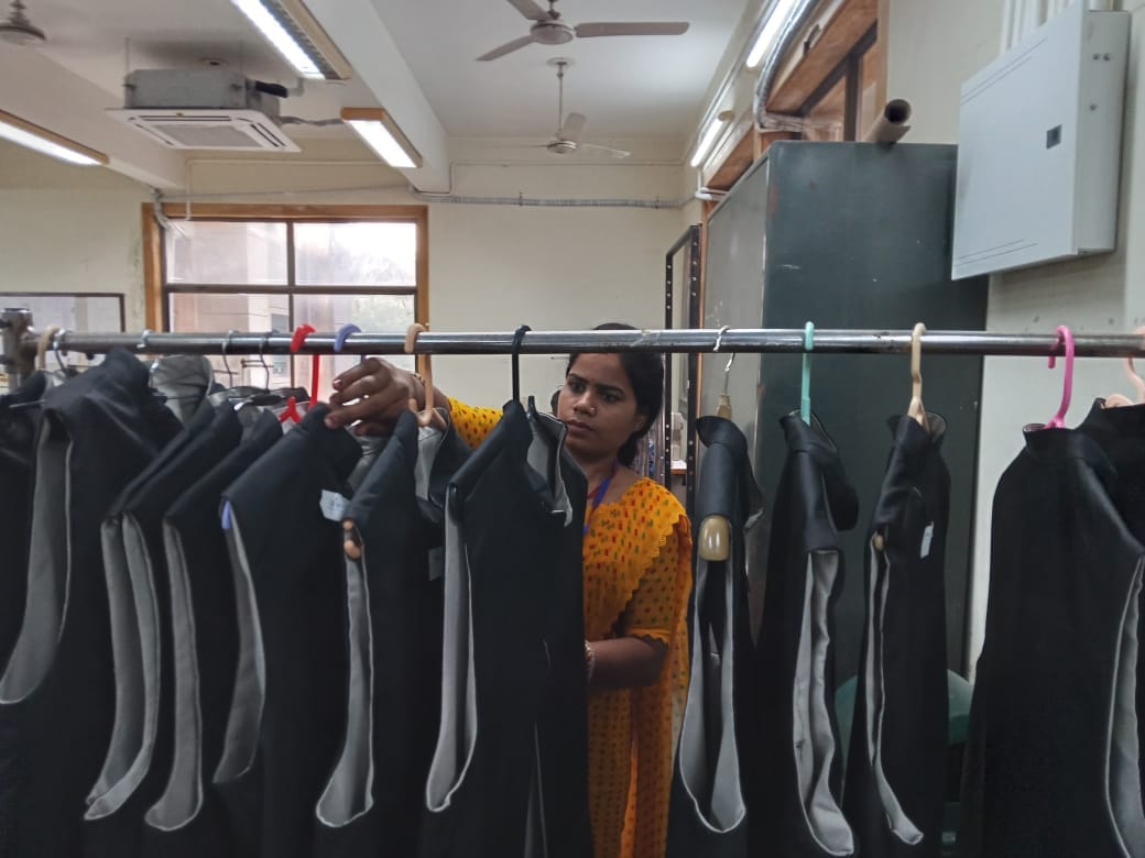 MP News: Modi jacket made in Badarwas is in demand all over the country