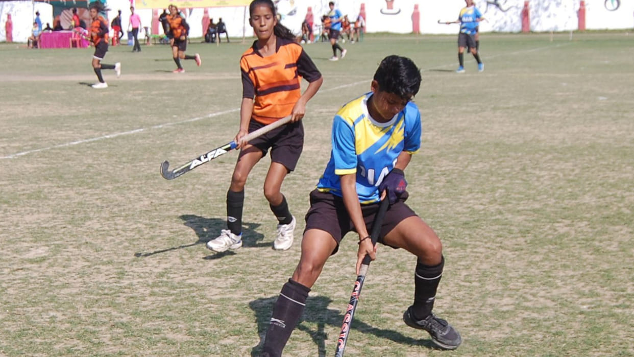 Meerut, Varanasi, Sports College Gorakhpur and host Deoria in semi-finals. third day of hockey tournament