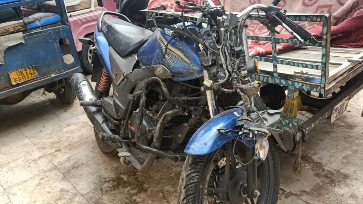 IIT students Two riding a bike  died in a collision with a vehicle Roorkee Uttarakhand news in hindi