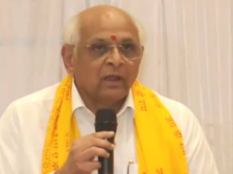 Gujarat cabinet arrived in Ayodhya to offer prayer to Ramlalla.