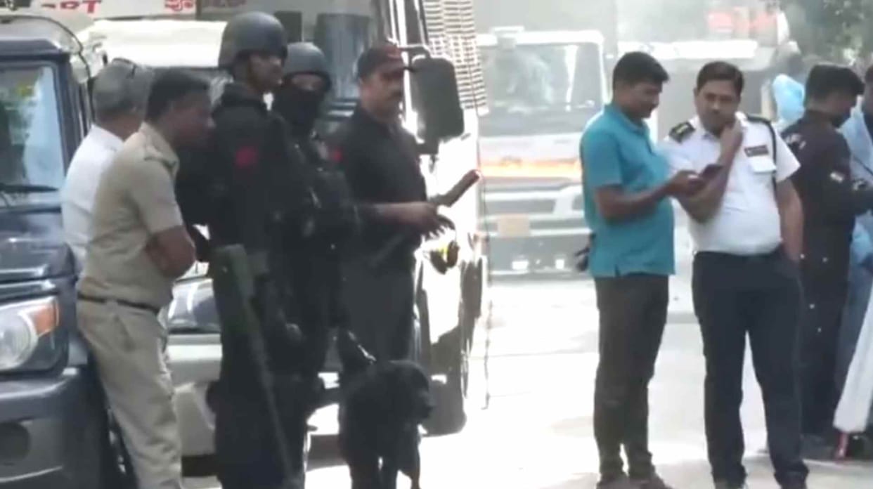 an investigation at the explosion site at The Rameshwaram Cafe in Bengaluru, cafe explosion news and update