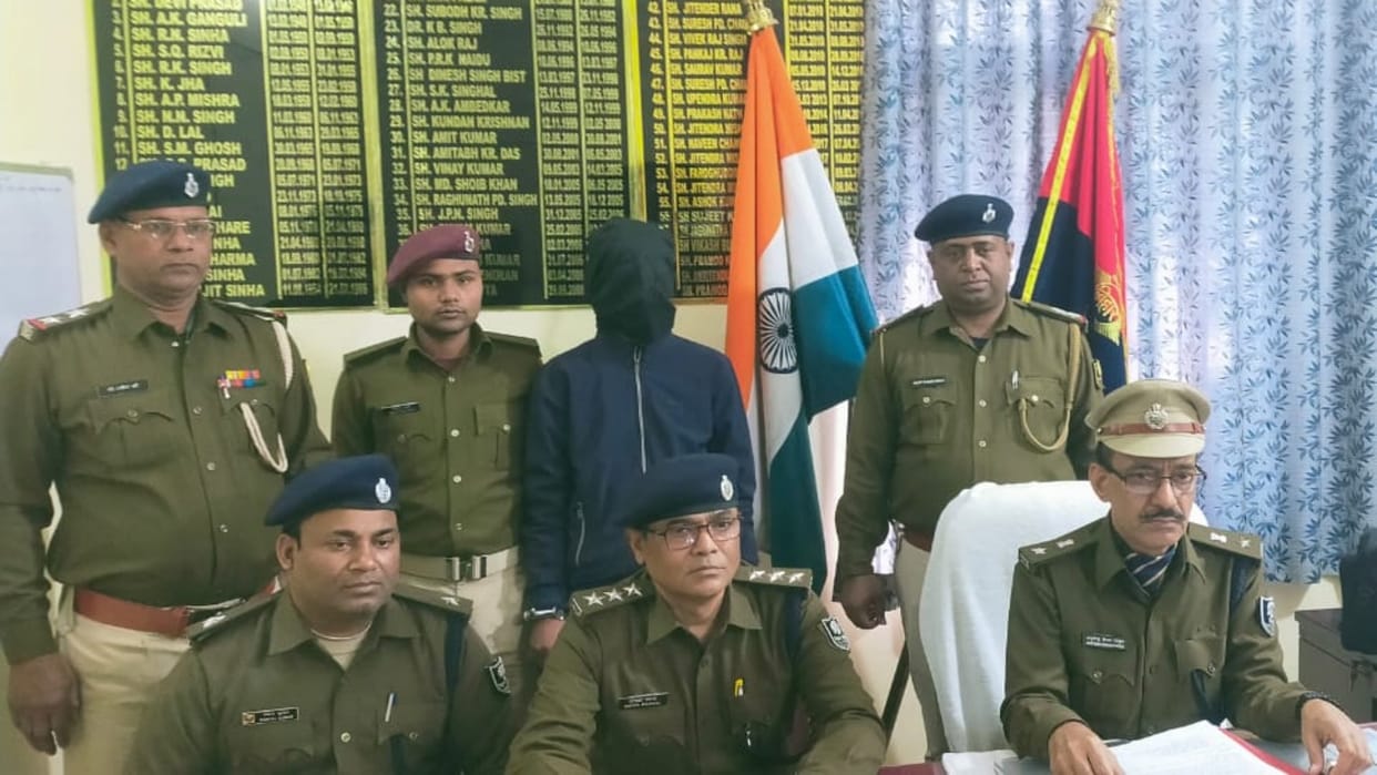 Bihar Crime: Youth who stabbed TTE on Patna Junction platform arrested, weapon also recovered