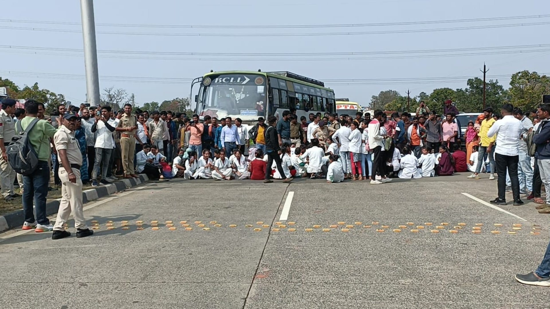 चार साल से नहीं हुई नर्सिंग की परीक्षा