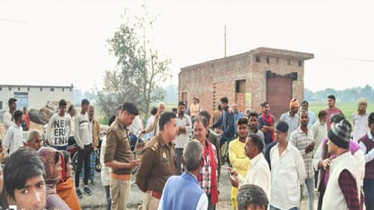 Dead body of a young man found hanging at the gate of Junior High School, had come to the village three days a