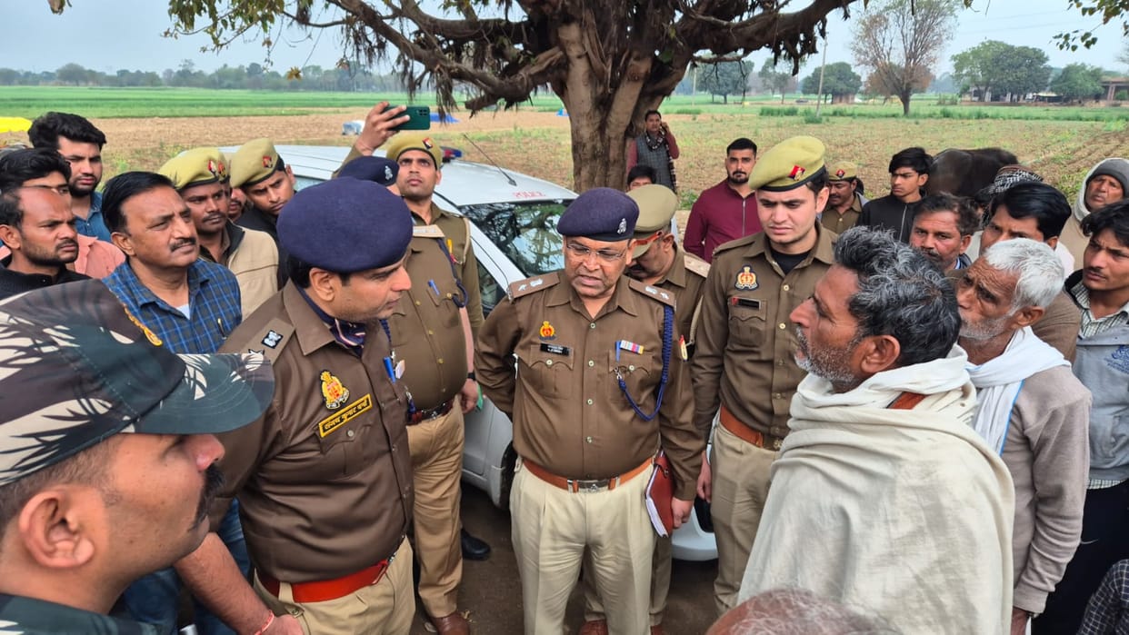 Murder of a constable in Etawah, He was killed by hitting a shovel on his head, brother said uncle committed t