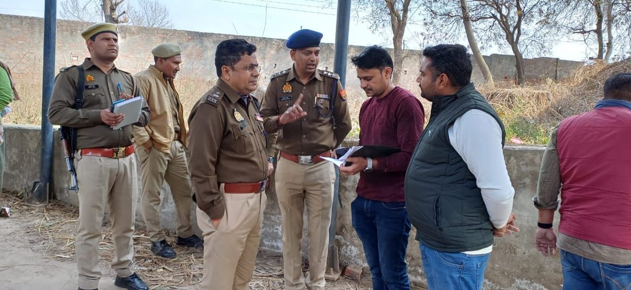 Murder In Baghpat: Unknown youth murdered by slitting his throat in a closed factory in Barka
