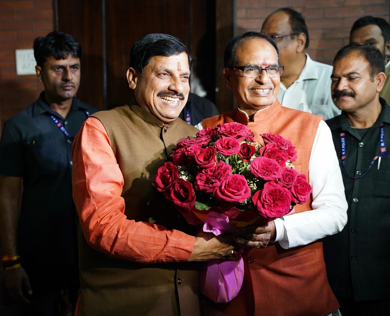 MP News: CM Dr. Yadav met former CM, said – Shivraj Singh Chauhan is the mascot of BJP.