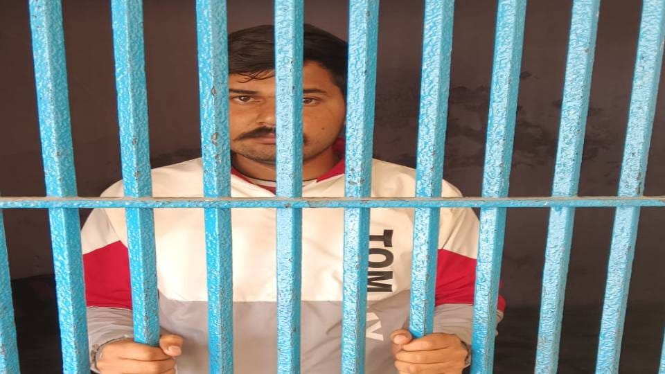 Police arrested main accused in paper leak case in Agra