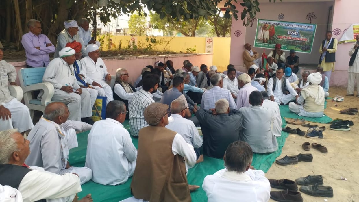 Rajasthan News: Farmers staged a protest in front of Gudha Gorji tehsil, demanded to bring Yamuna water